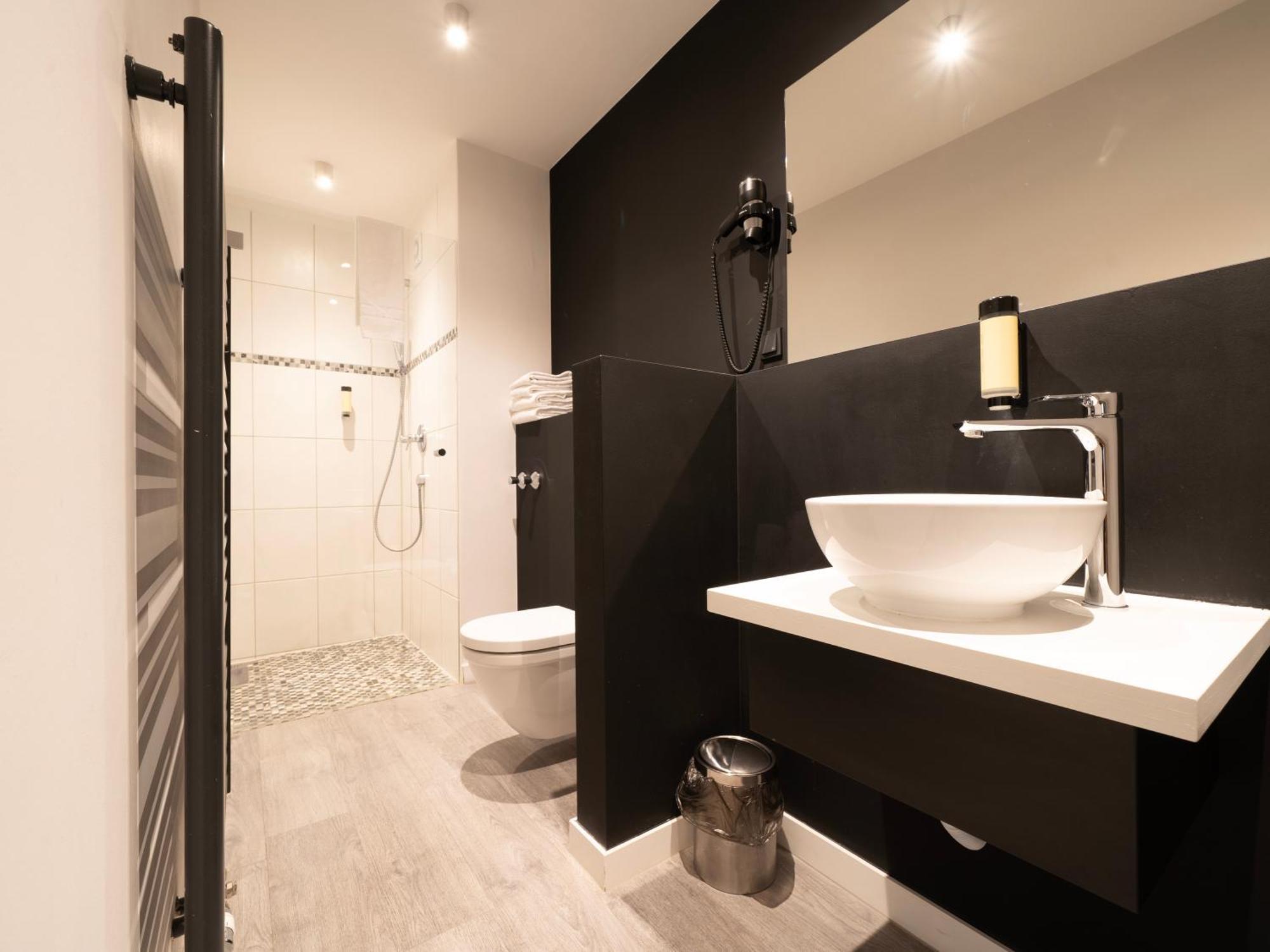 Juststay Ratingen Hotel & Apartments Exteriör bild