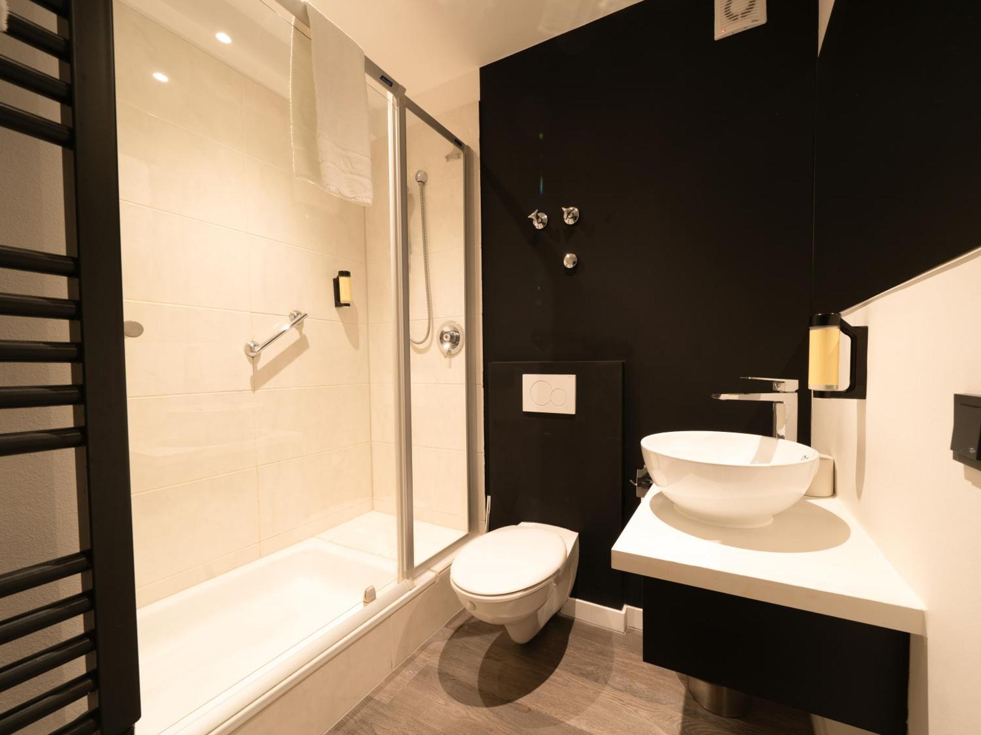 Juststay Ratingen Hotel & Apartments Exteriör bild